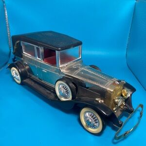 1928 Lincoln Model L Transistor AM Radio by Solid State